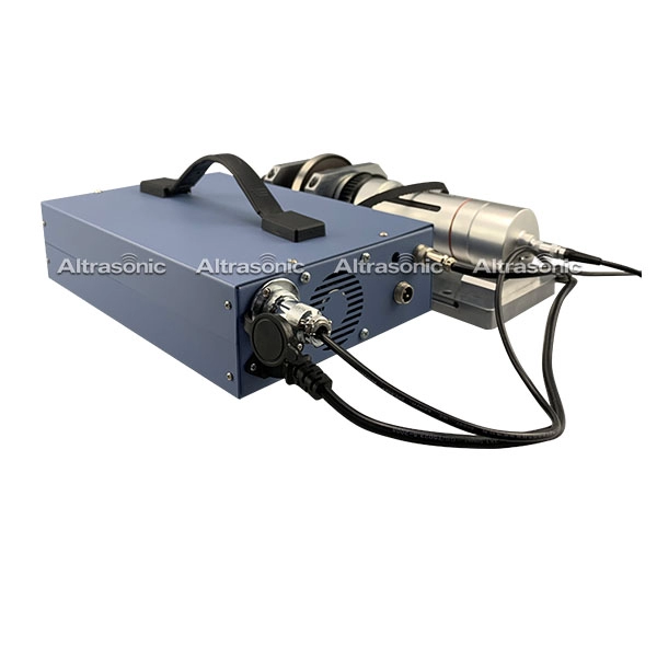 Mesin Jahit Ultrasonic Digunakan Ultrasonic Power Welding Generator