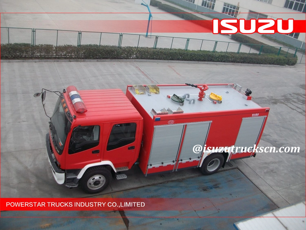 Pompa tekanan menengah ISUZU 2Ton truk pemadam kebakaran