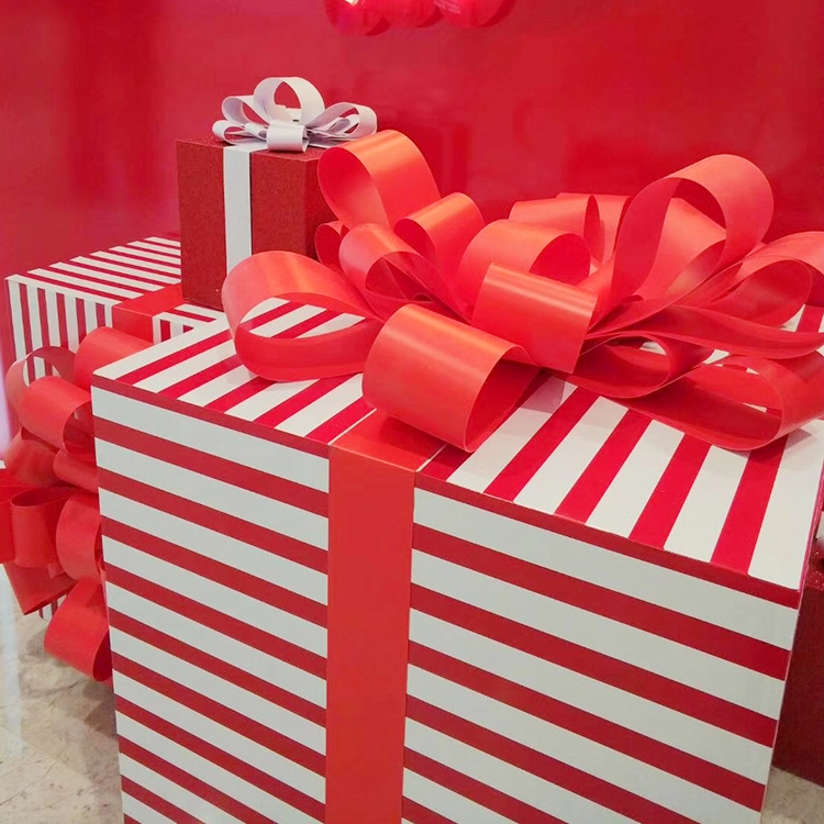 Kotak hadiah kayu khusus untuk pusat perbelanjaan dekorasi Natal