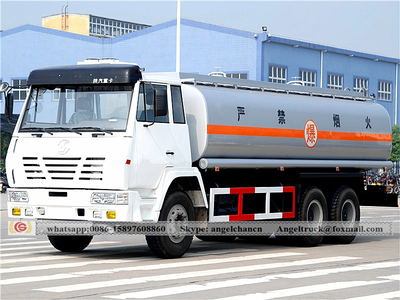 Truk Tanker Minyak Shacman 21000 Liter