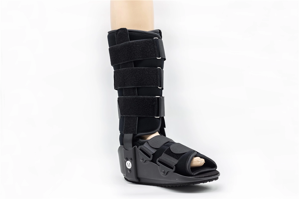 Tinggi 17" Penjepit boot cam walker tetap dengan penahan aluminium untuk cedera atau patah penyangga kaki pergelangan kaki