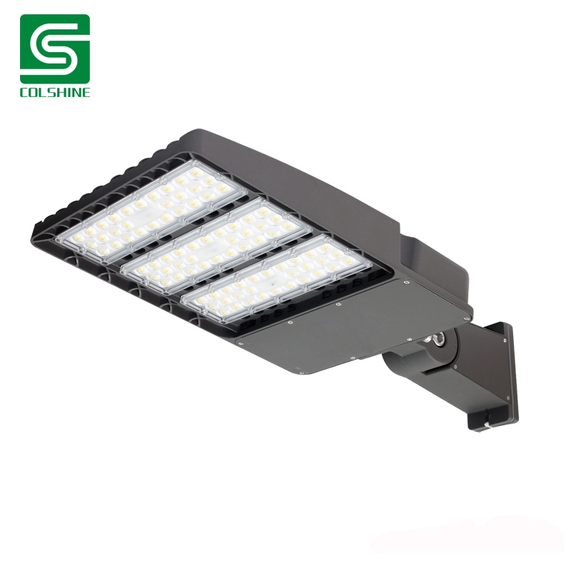120-277V LED Parking Lot Shoebox Area Light dengan Slipfitter Mount Type 3 Distribution 5000K
