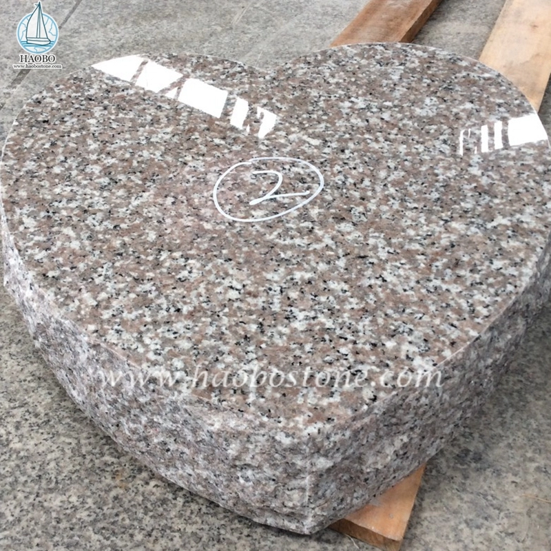 Cina Granit G635 Granit Jantung Diukir Batu Nisan Pemakaman