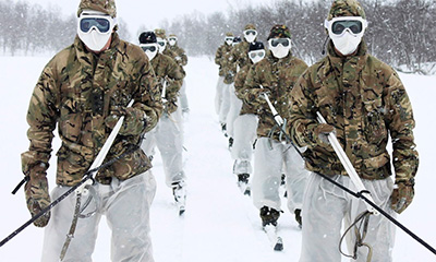Jaket musim dingin militer