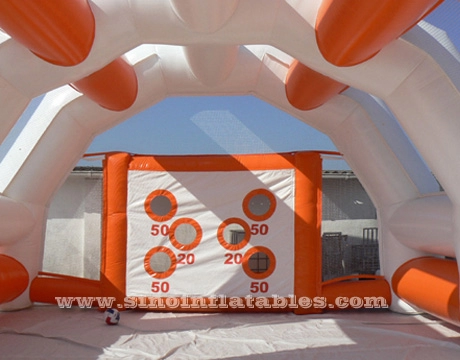 Tenda tujuan sepak bola tiup oranye luar ruangan untuk acara sepak bola