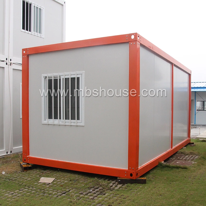 Rumah kontainer prefab kecil dengan set aksesoris kamar mandi