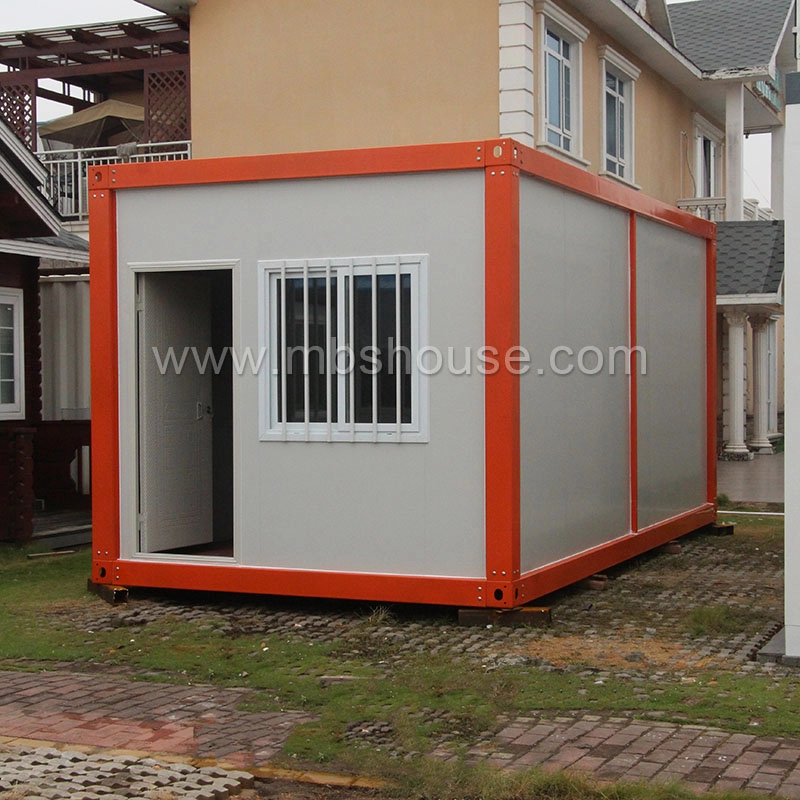 Rumah kontainer prefab kecil dengan set aksesoris kamar mandi