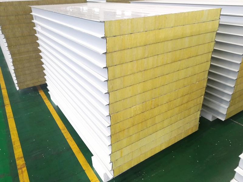 Panel Sandwich Wol Kaca Tebal 50-150mm Untuk Sistem Pelapis Dinding Logam